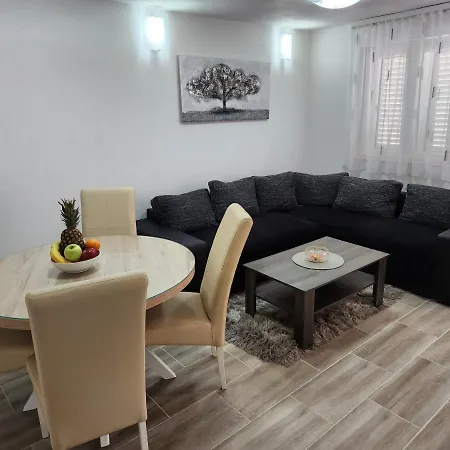 Апартаменты Luxury Apartmens *